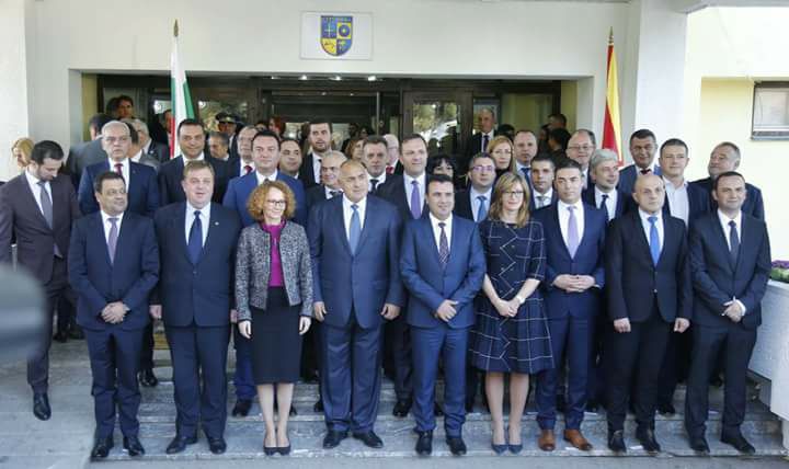 Заседание на българското и македонското правителства в Струмица – подписани са военно и още 8 споразумения
