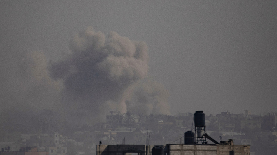 Трийсет и трима души са убити при израелски удари по сирийския град Алепо
