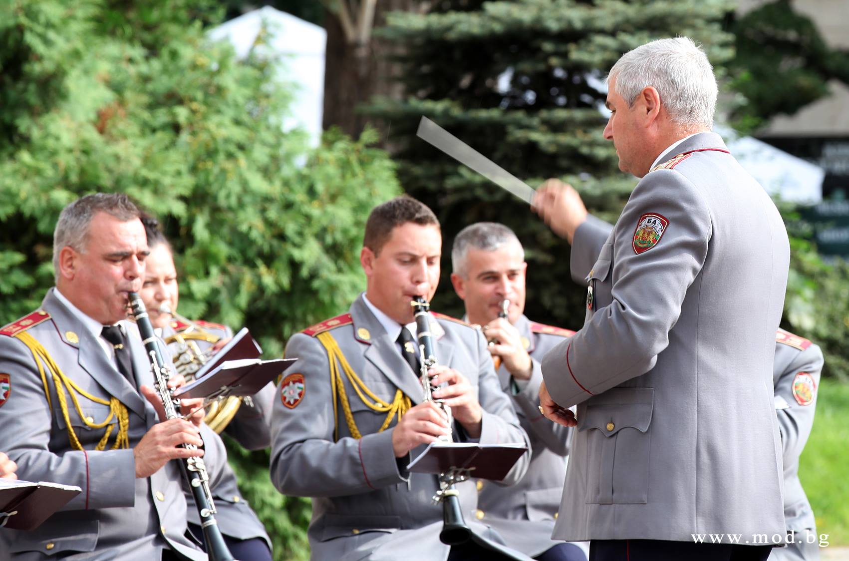 Празничен концерт пред Народния театър по повод 140 години Българска армия