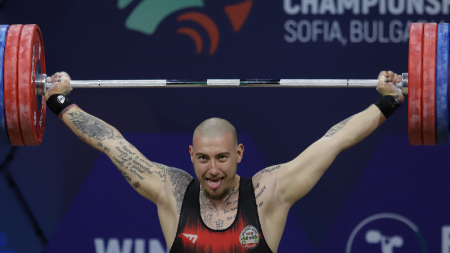 Христо Христов спечели сребърен медал в категория до 109 килограма на европейското първенство по вдигане на тежести в София