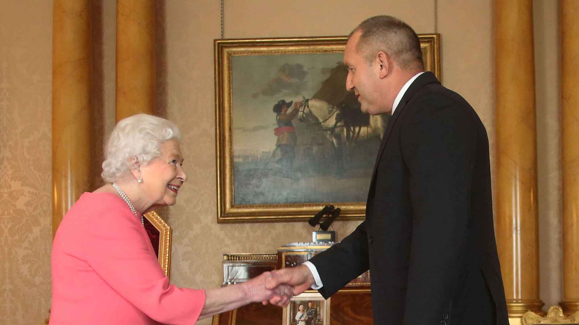 Визита: Президентът на аудиенция при кралица Елизабет ІІ