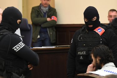 Изправиха пред съда единствения оцелял терорист от атентатите в Париж