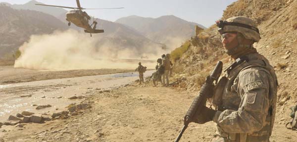 Войските на НАТО в Афганистан се увеличават с 3000 души