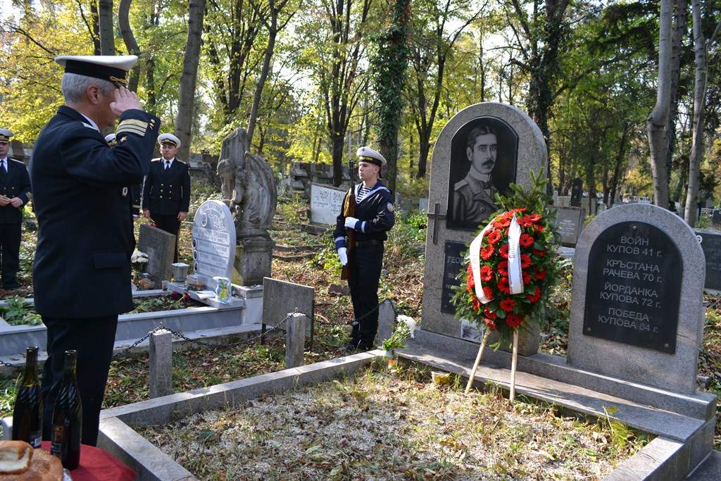 С церемониал пред гроба на капитан Купов отбелязаха 105 години от победата над „Хамидие“