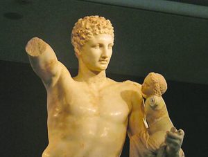 Хермес с малкия Дионис (фрагмент), мраморен шедьовър на скулптора Праксител от 4 в. пр. Хр.