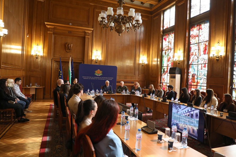 Заместник-министър Атанас Запрянов: Подготовката на интелигентни млади професионалисти е ключов фактор за успехите на България в рамките на евроатлантическата общност