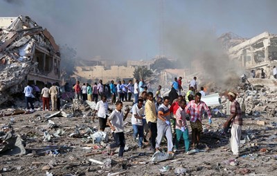 230 убити, над 300 ранени от камион бомба в Сомалия