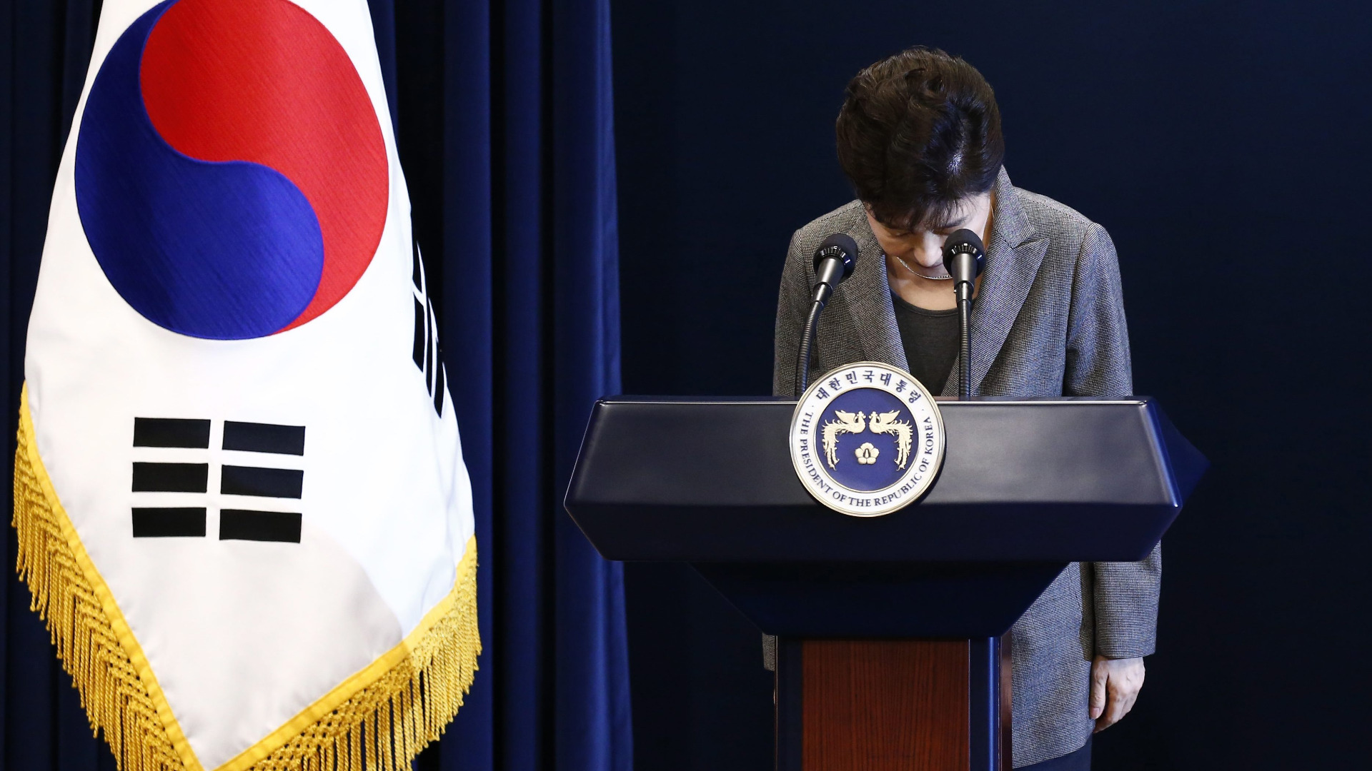 Импийчмънт в Южна Корея – парламентът отстрани президента Пак Хън Ке