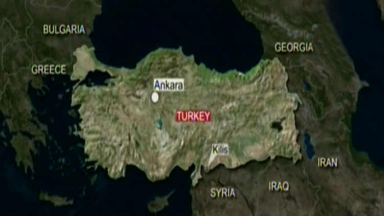 Ракета порази училище на границата в Турция