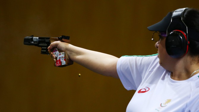 Антоанета Бонева се класира за полуфиналите на 25 метра малокалибрен пистолет