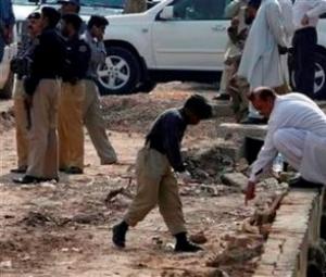 Пореден атентат в Пакистан, най-малко 8 загинали