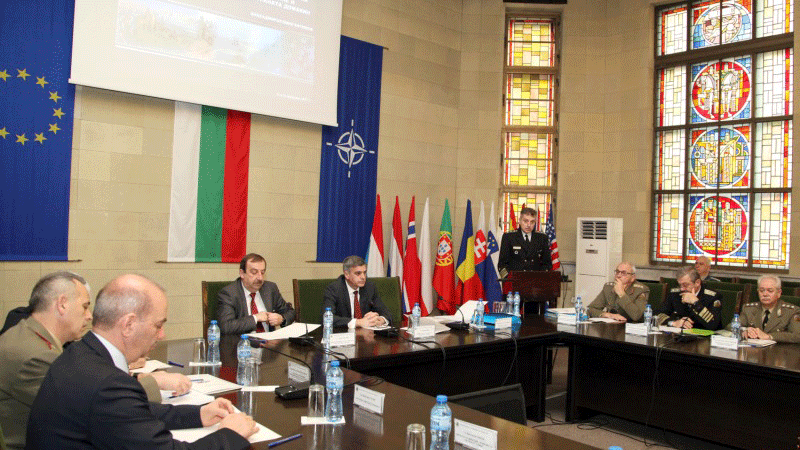 Вицеадмирал Емил Ефтимов: Като съхраняват и развиват своя потенциал Въоръжените ни сили отговарят на съвременните рискове в областта на сигурността и отбраната