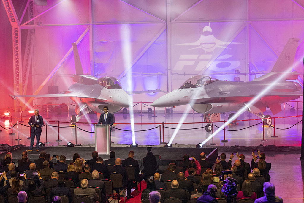 Локхийд Мартин и Словакия поставят началото на нова ера в европейската противовъздушна отбрана с тържествено отбелязване на доставката на първите изтребители F-16 Block 70