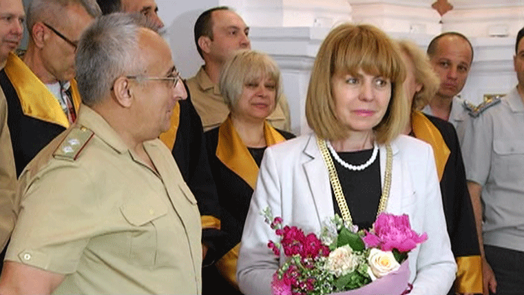 Йорданка Фандъкова получи почетно звание „Д-р хонорис кауза“ на Военна академия „Г. С. Раковски“