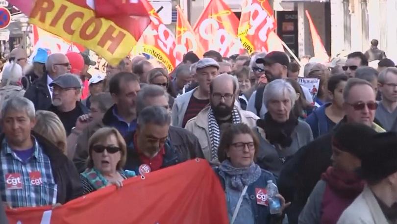 Стачка на държавните служители блокира Франция