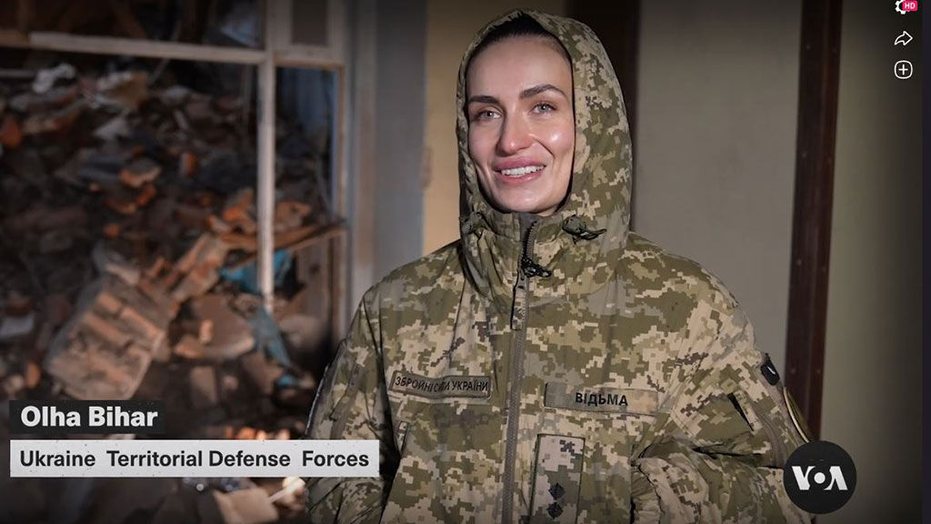 Красивата „вещица” на украинската армия: Адвокатката Олха, която избра да стане военен командир