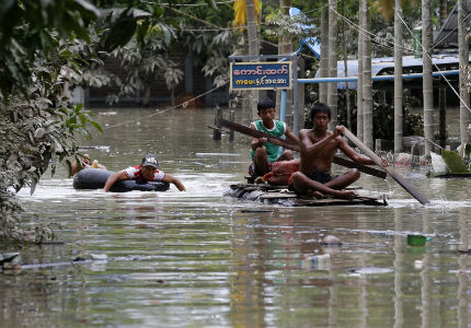 Наводнения в Южна Индия – стотици загинаха, хиляди остават блокирани