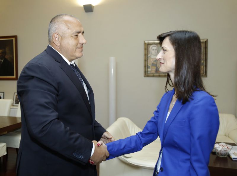 Премиерът Борисов се срещна с европейския комисар Мария Габриел