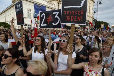 Протестите в Полша продължават
