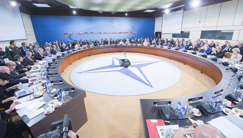 Министър Стефан Янев участва на срещата на военните министри от НАТО