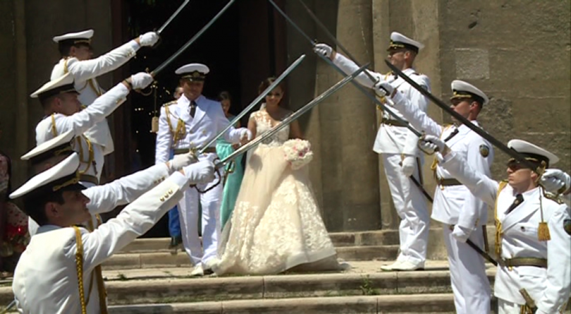 Морски офицери във Варна се ожениха с уникален флотски ритуал