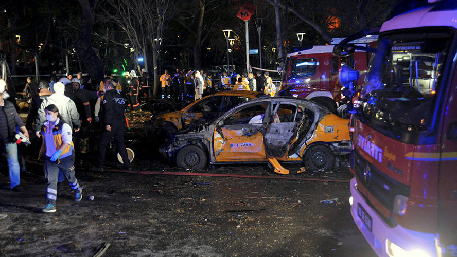Продължават да се увеличават жертвите след атентатa в Анкара