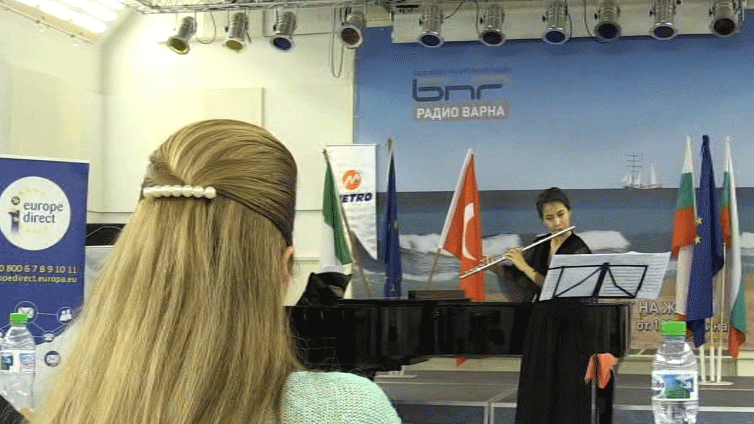 Международен флейтов конкурс във Варна – симфонична музика звучи  във Военноморския клуб