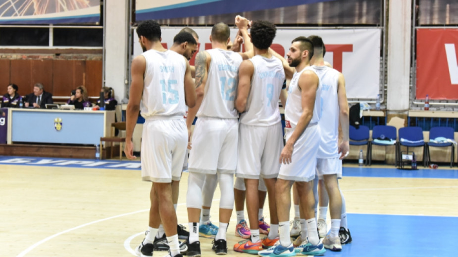 Черноморец надделя над Спартак Плевен като домакин в Националната баскетболна лига