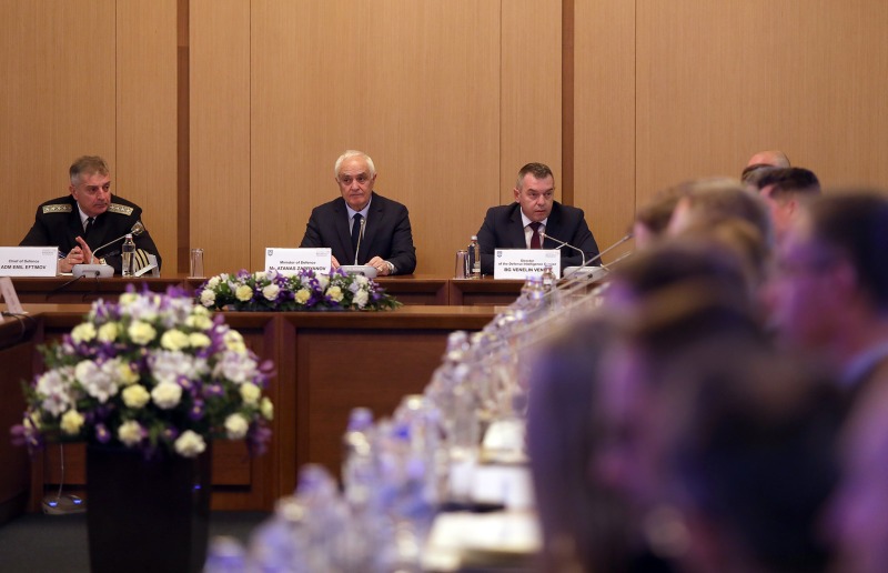 Министърът на отбраната Атанас Запрянов откри международна конференция под егидата на НАТО по въпросите на средата за сигурност в страните от Западните Балкани