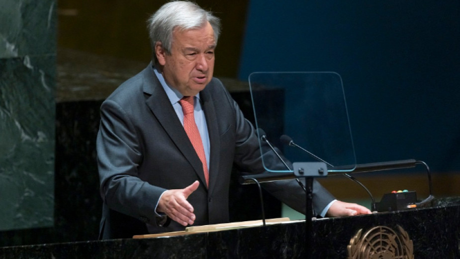 Шефът на ООН призова за "спешно понижаване на напрежението" в Близкия изток
