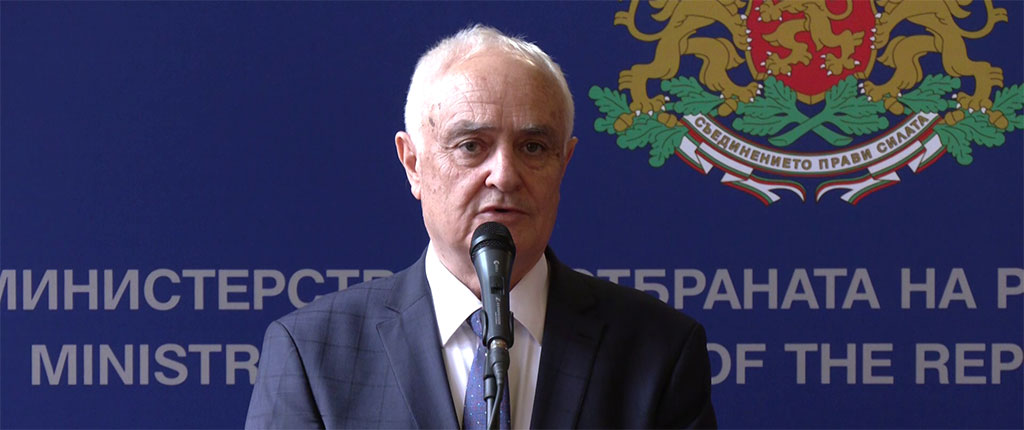 Атанас Запрянов встъпи в длъжност като служебен министър на отбраната