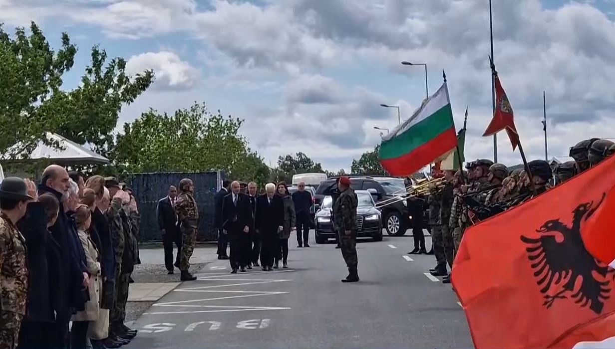 Президентите на България и Италия пристигнаха на учебен полигон „Ново село“