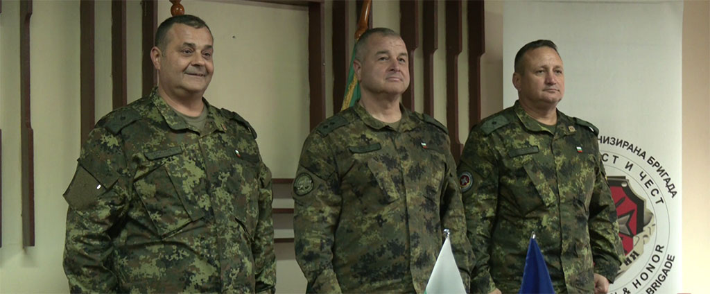 На тържествена церемония бригаден генерал Мирослав Костадинов официално прие длъжността „Командир на Втора Тунджанска механизирана бригада"