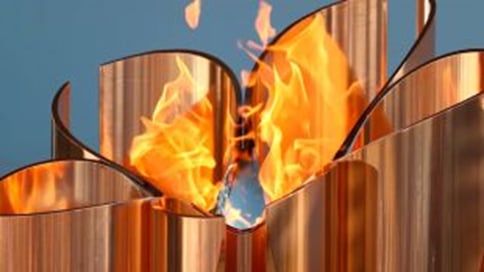 Франция създаде специален факел от сурова стомана за Олимпийските игри в Париж 2024