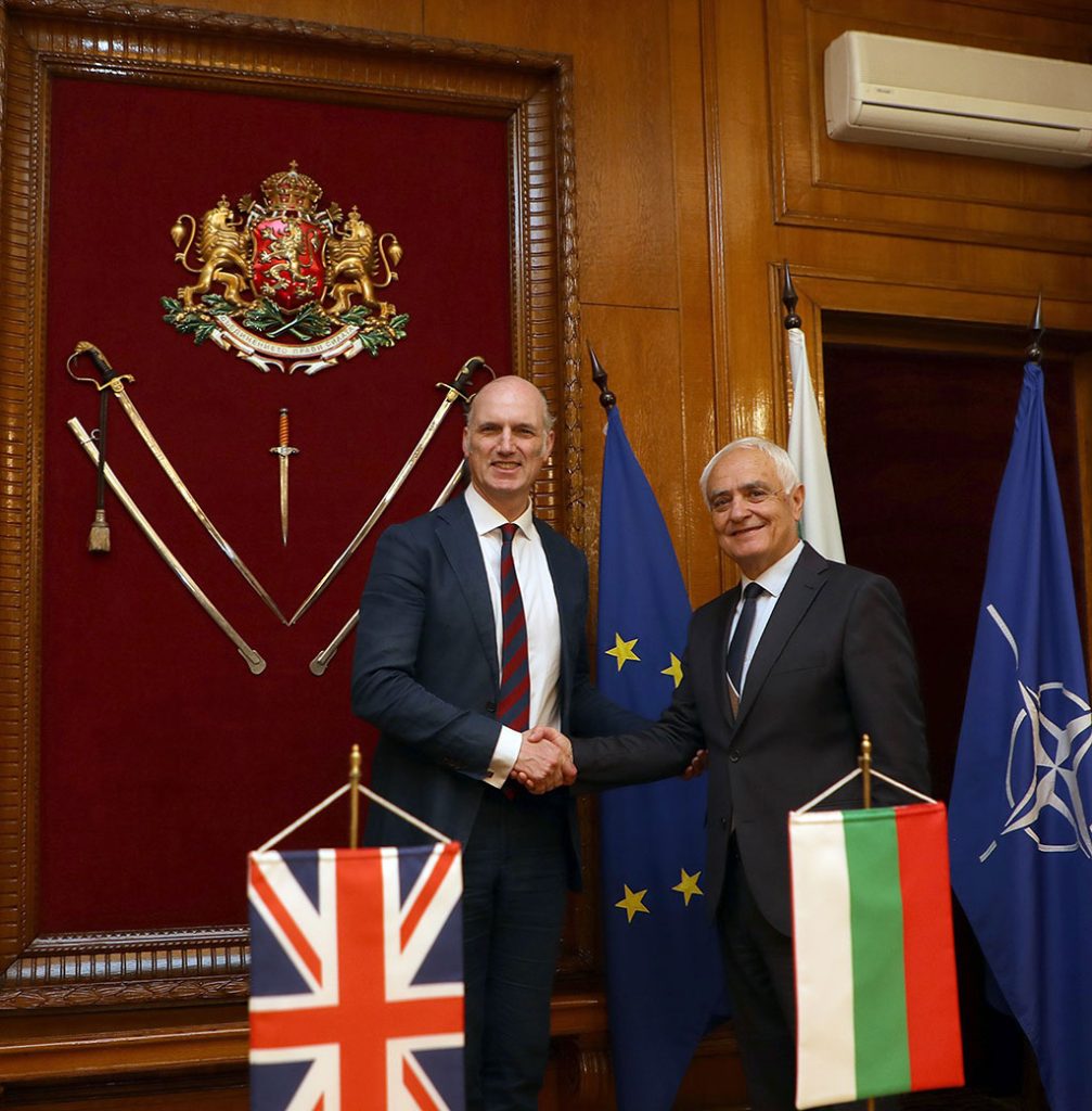 България–Великобритания обсъдиха съюзническото противодействие на заплахите