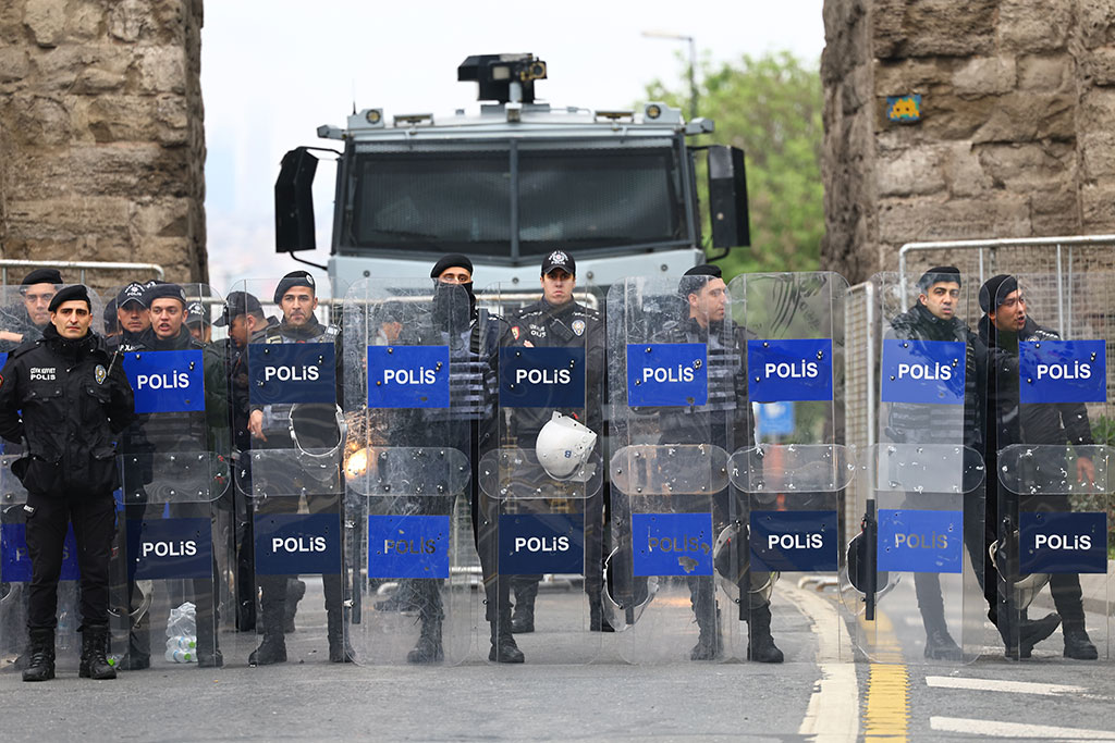 Над 40 задържани при операция срещу "Ислямска държава" в Турция