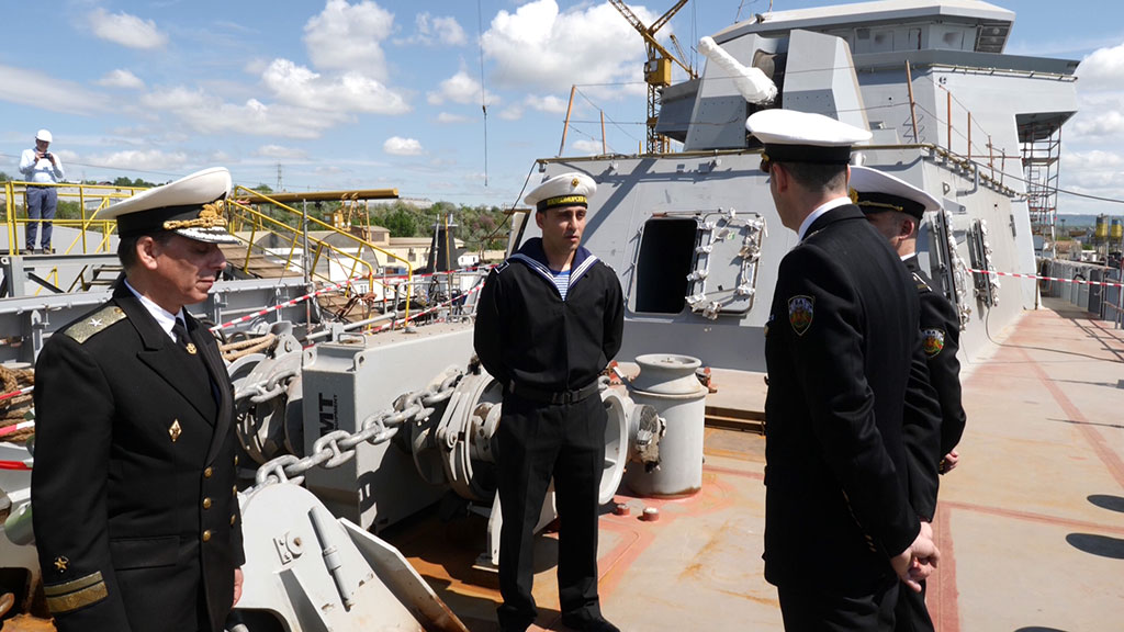 Военноморските сили се подготвят за новия боен кораб