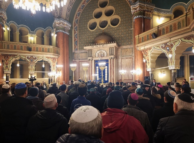Ръст на антисемитизма в България отбелязва докладът на САЩ за религиозните свободи по света през 2023 г. - armymedia.bg Ръст на антисемитизма в България отбелязва докладът на САЩ за религиозните свободи по света през 2023 г.