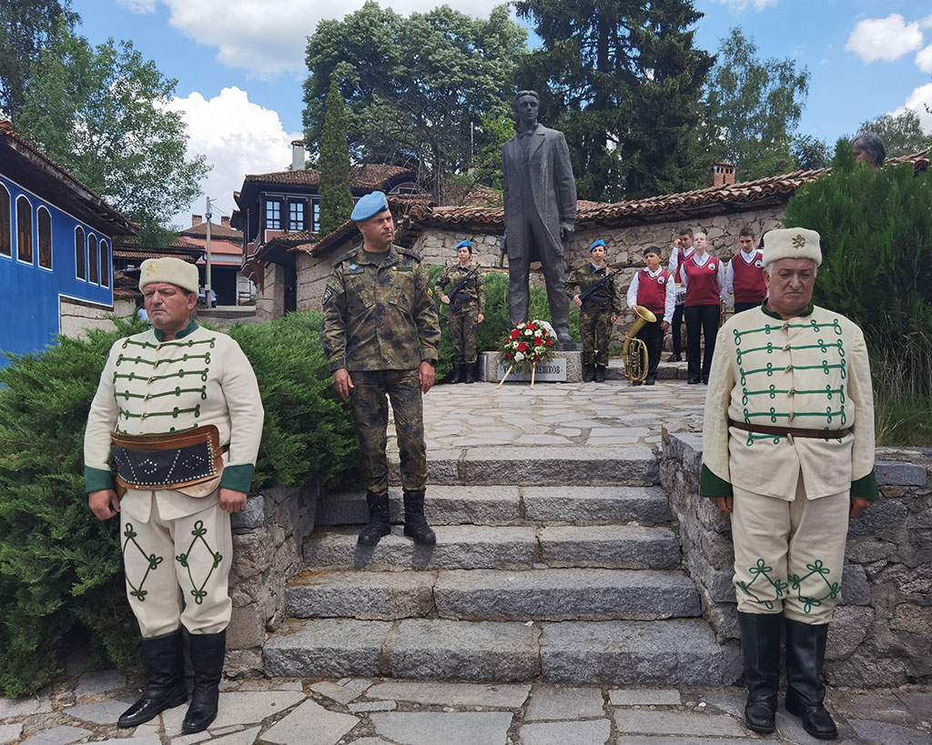 - armymedia.bg