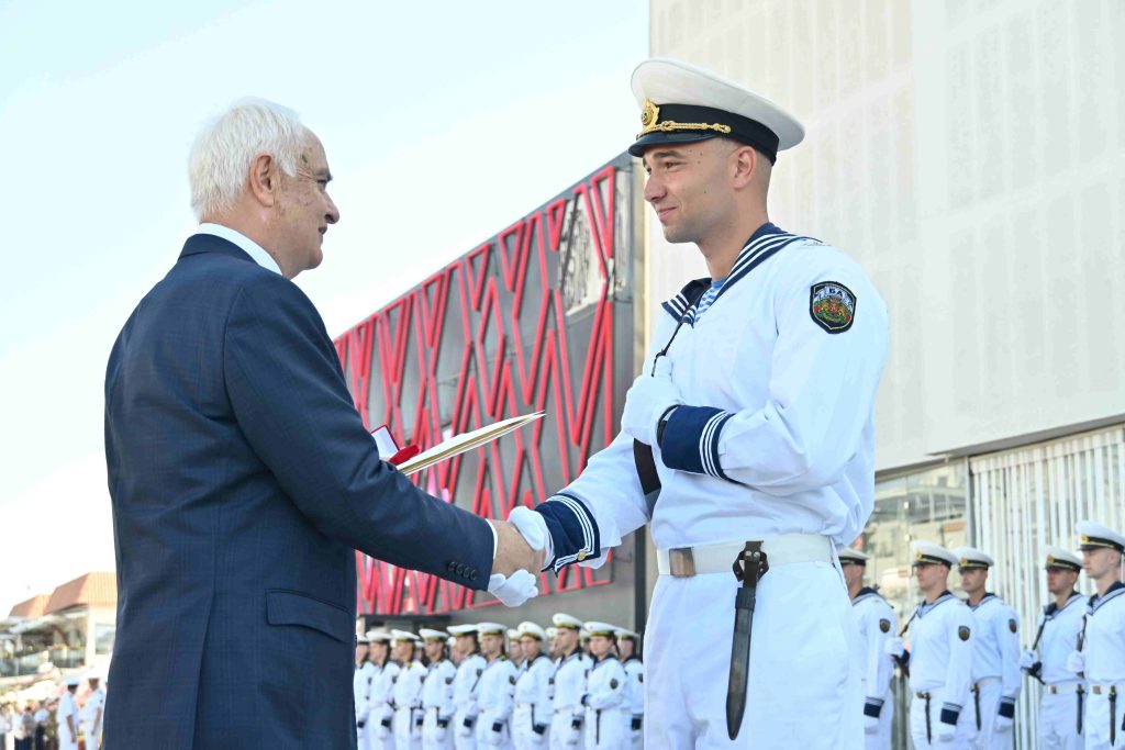 - armymedia.bg