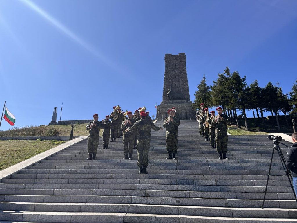 - armymedia.bg