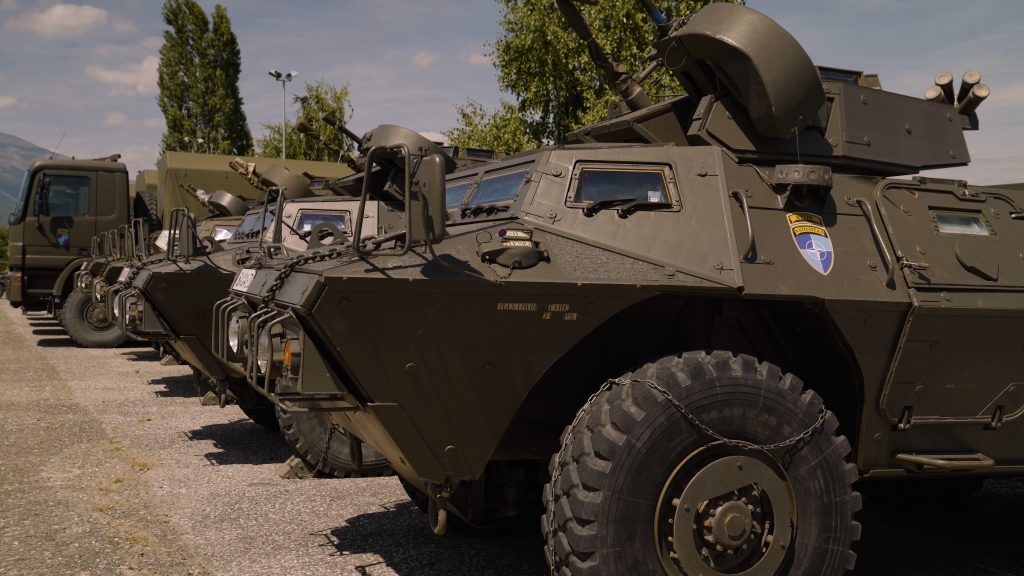 Техника на българската рота от състава на оперативния резерв на KFOR - armymedia.bg Техника на българската рота от състава на оперативния резерв на KFOR