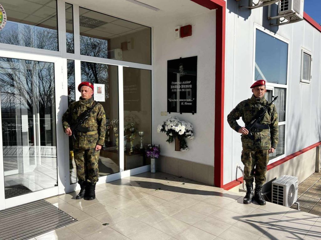 - armymedia.bg