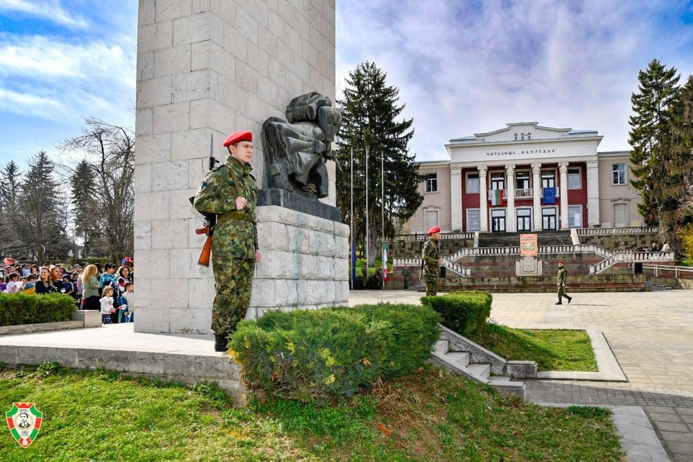 - armymedia.bg