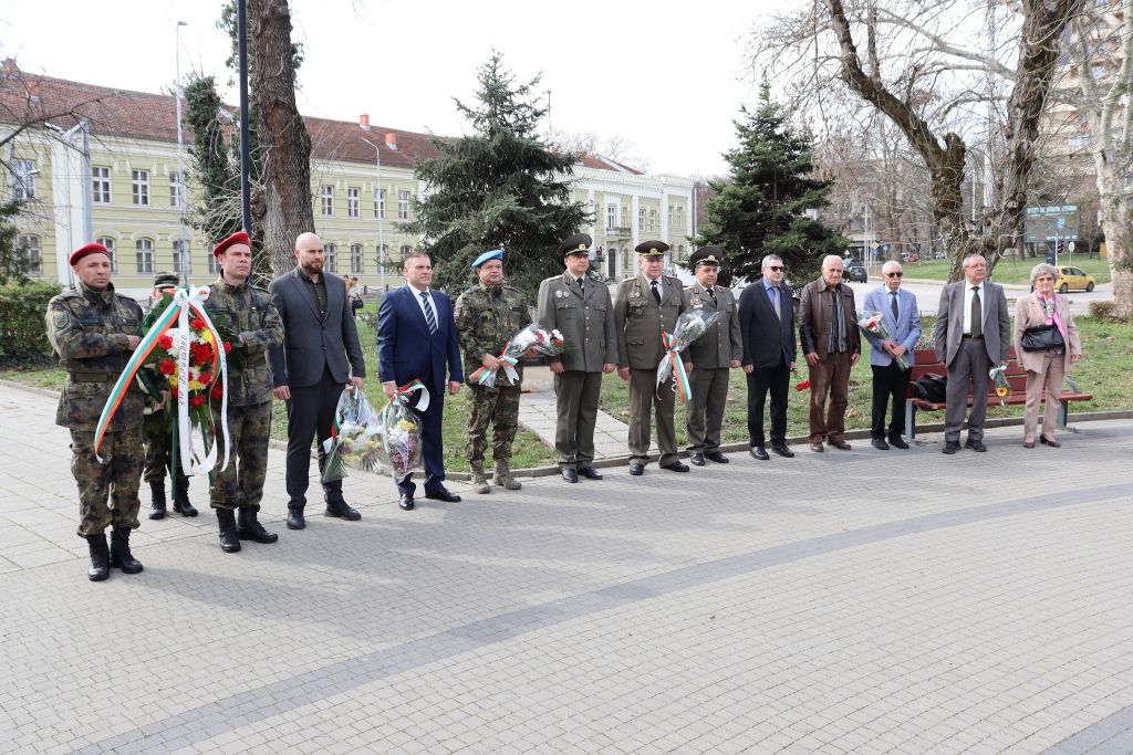 - armymedia.bg