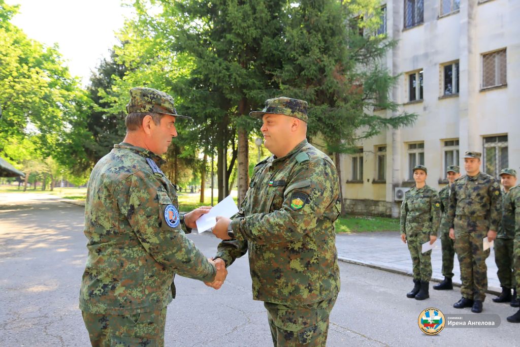 - armymedia.bg