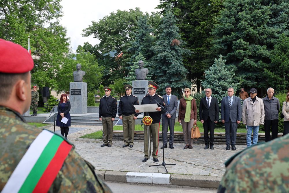 - armymedia.bg