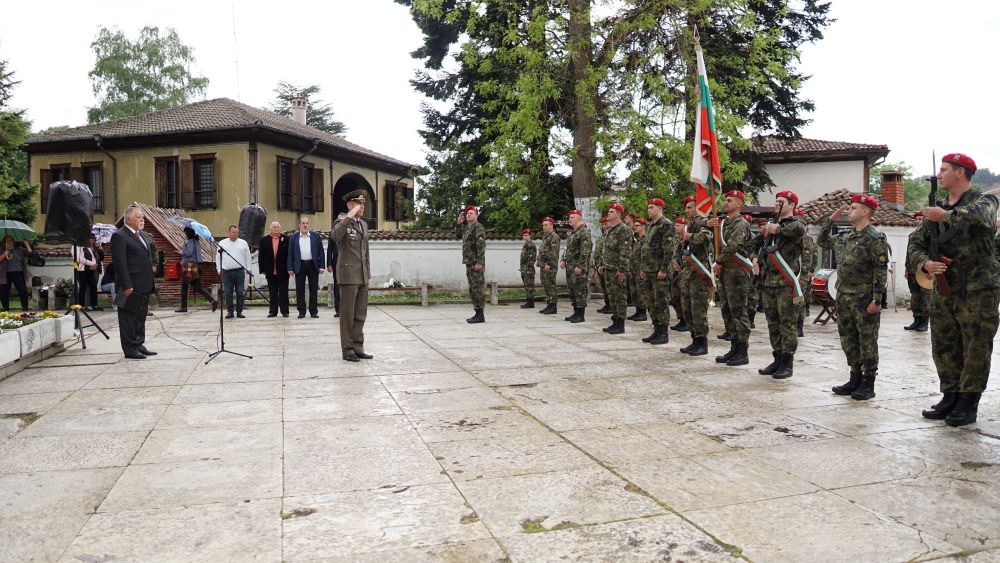 - armymedia.bg