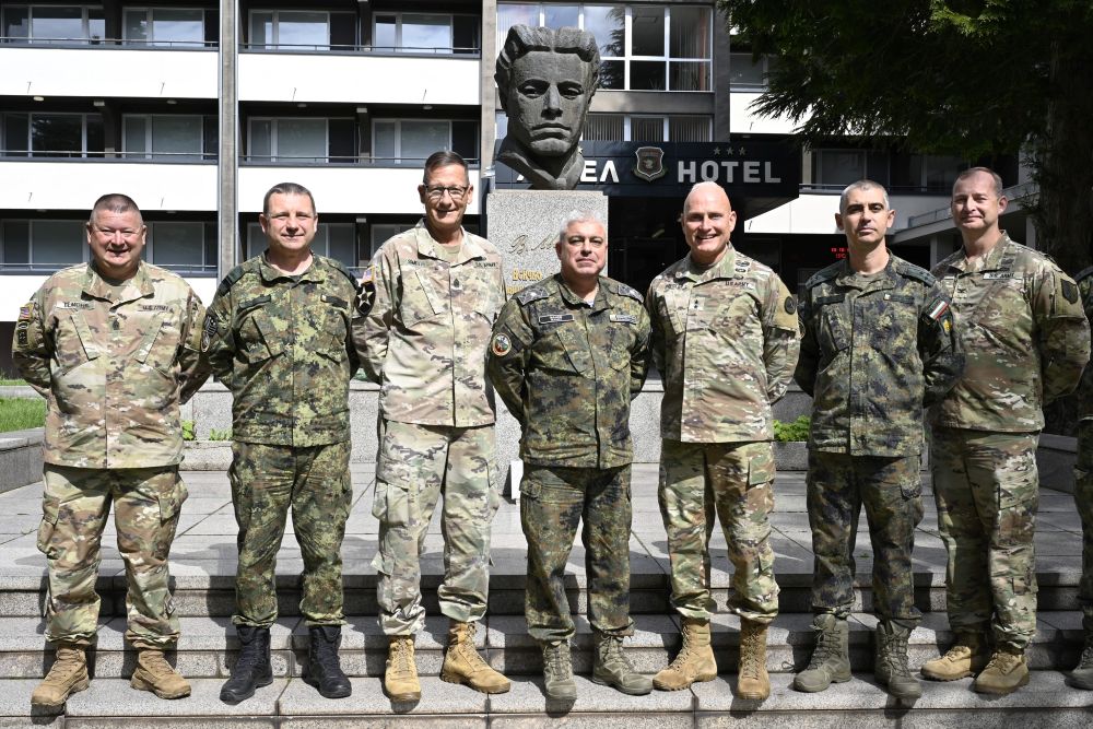 - armymedia.bg