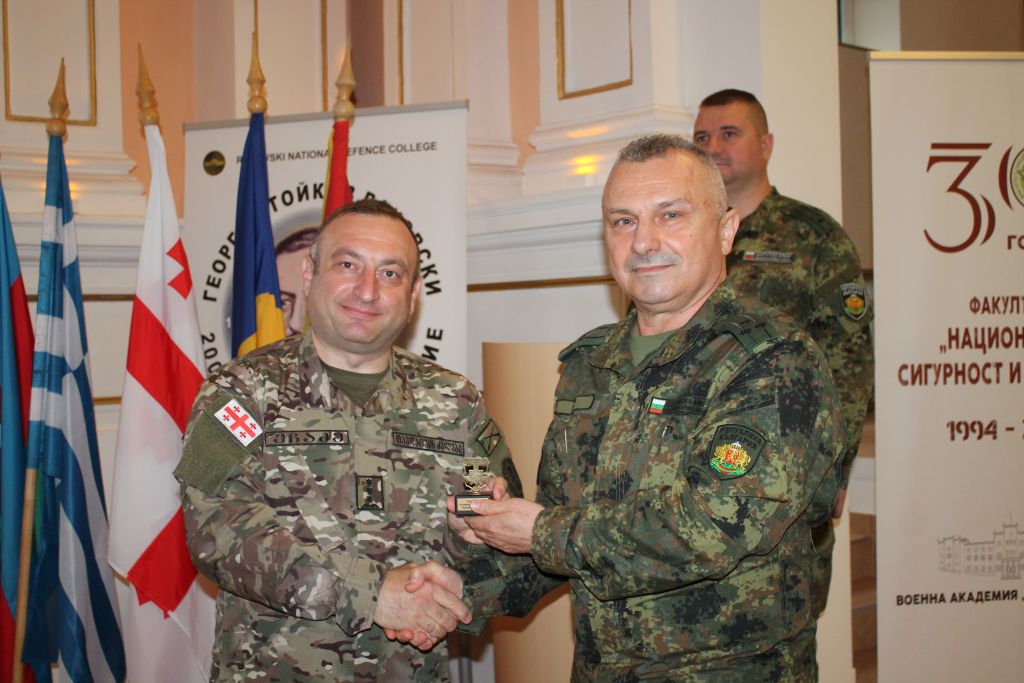 - armymedia.bg